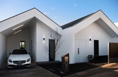 Daylesford House | Scandi Haus- seamless design, modern luxury