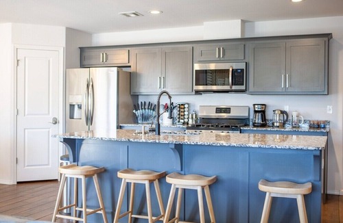 Broken Arrow House | Scandi Home by Turnpike - KING Bed, Fast WiFi
