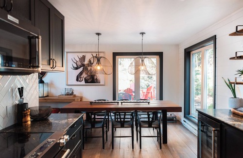 Dysart et al Cabin | Scandi Wellness Getaway for 2 w/Hot Tub | Sauna | Lake