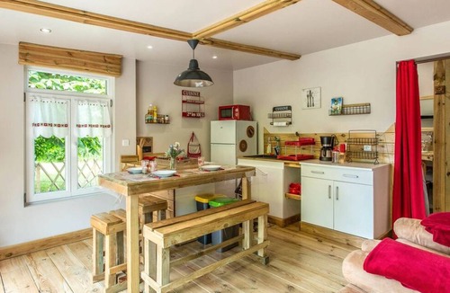Enquin-sur-Baillons Ski Chalet | Scandinavian style gîte "le clos du cygne" not far from Le Touquet and Berck!
