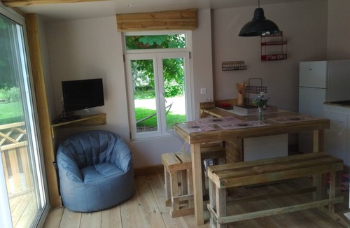 Enquin-sur-Baillons Ski Chalet | Scandinavian style gîte "le clos du cygne" not far from Le Touquet and Berck!