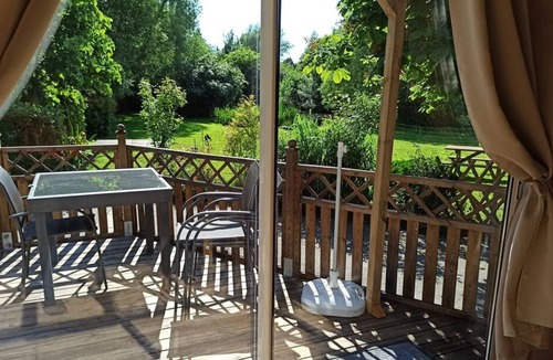 Enquin-sur-Baillons Ski Chalet | Scandinavian style gîte "le clos du cygne" not far from Le Touquet and Berck!