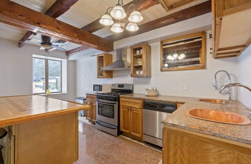 Pittsford Other | Scandinavian Comfort in Pittsford Barn!