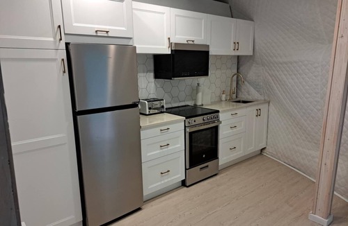 Brownsburg-Chatham Ski Chalet | Scandinavian dome with large arcade-private spa-sauna