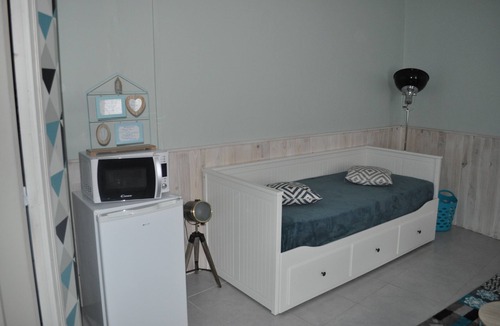 Lauzun Apartment | Scandinavian-style studio