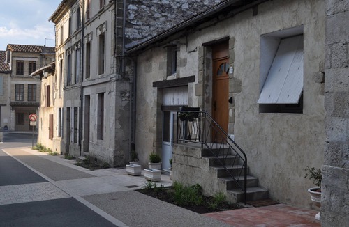 Lauzun Apartment | Scandinavian-style studio