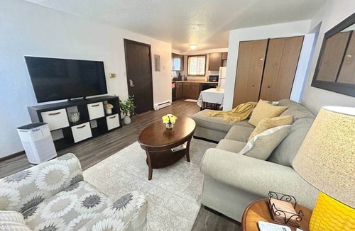 Marion Apartment | Scape to Your Marion Getaway!