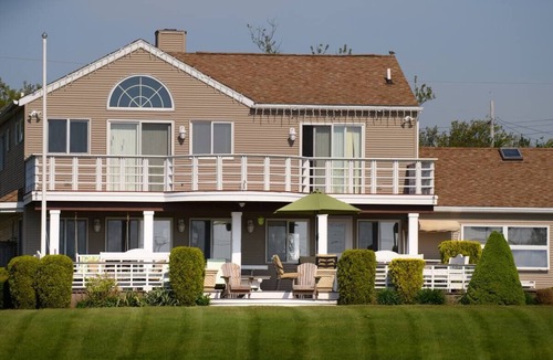 Eastward Look House | Scarborough Beach Resort Oasis