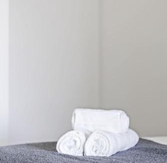 West Hill Apartment | Scarborough Oasis near UofT campus, Free Parking