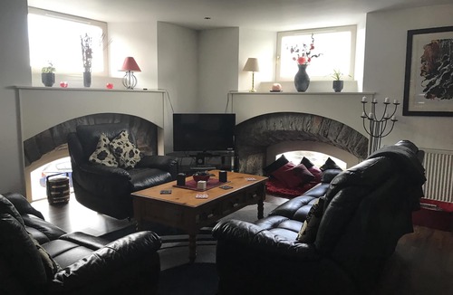 Inverness City Centre Apartment | Scardroy Bell Tower