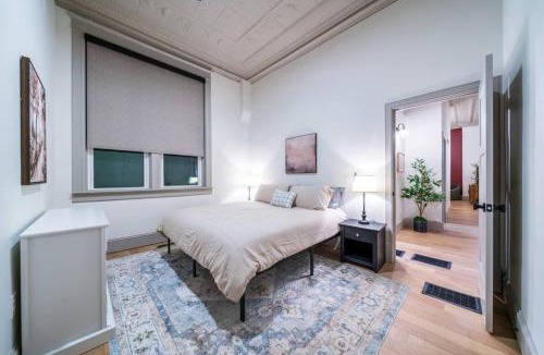 Sedalia Apartment | Scarlet Suite