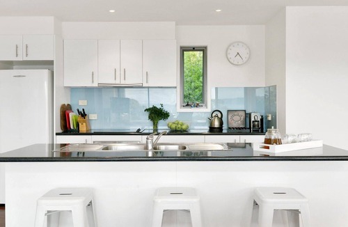 Lorne House | Scelta - Ask About Specials, Wifi, Brilliant Location