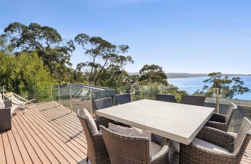 Lorne House | Scelta - Ask About Specials, Wifi, Brilliant Location