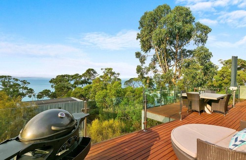 Lorne House | Scelta - Ask About Specials, Wifi, Brilliant Location