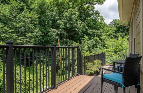 East Moline House | Scenic 1 Bedroom