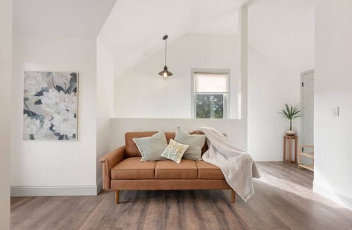 Green Valley House | Scenic 3 Acre Napa Valley Escape - Upper Level