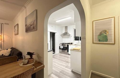 Morwell House | Scenic 3BR Stay | Mountain Views & Peaceful Vibes