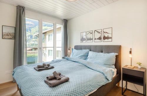 Lungern Apartment | Scenic Apartment with Balcony View & Free Parking