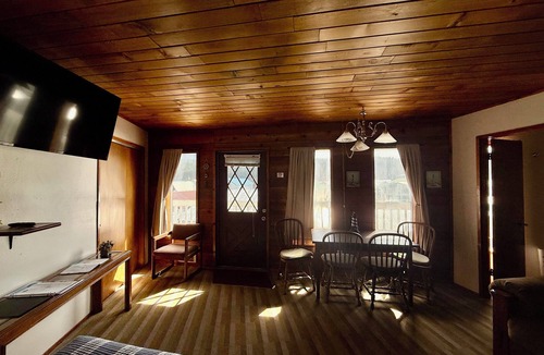 Bayview Hotel | Scenic Bay Motel room 4