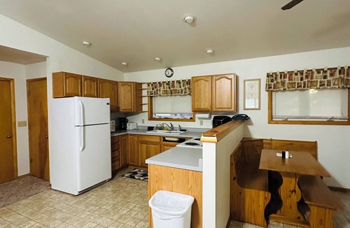 Wheeler County Cabin | Scenic Cabin Escape – Cozy Comforts @ Ericson Lake