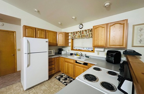 Wheeler County Cabin | Scenic Cabin Escape – Cozy Comforts @ Ericson Lake