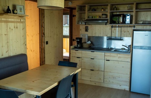 Bioussac Cottage | Scenic cabin with wifi, pets allowed, parking