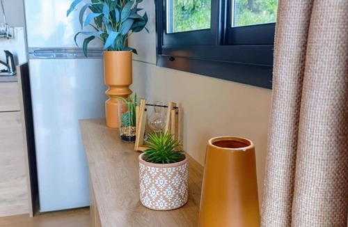 Bioussac Cottage | Scenic cabin with wifi, pets allowed, parking