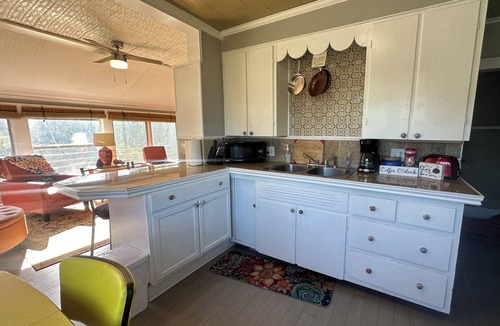 Rockwood Apartment | Scenic, Comfortable, 3bdrm Riverfront Retreat! #3