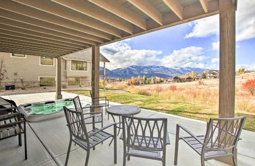 Eden House | Scenic Eden Gem w/Hot Tub ~ 6 Mi to Ski Area