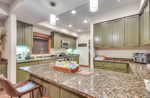Easley Cottage | Scenic Getaway w/Fire Pit & Grill in Columbia!