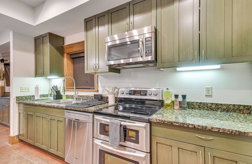 Easley Cottage | Scenic Getaway w/Fire Pit & Grill in Columbia!