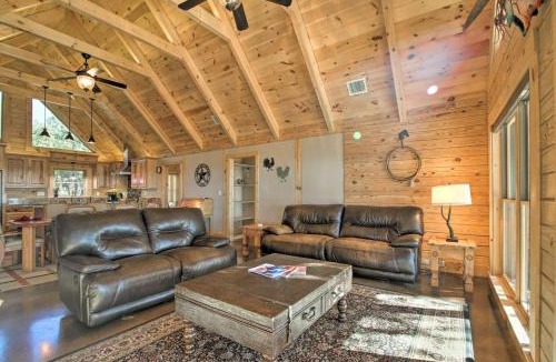 Florence Villa | Scenic Hill Country Ranch with amazing views