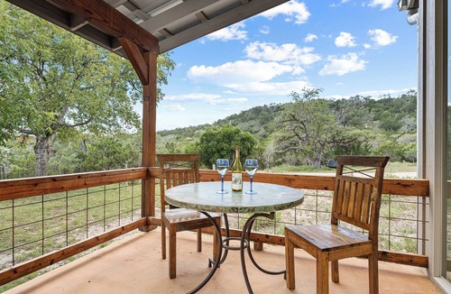 Comfort House | Scenic Hillside Cottage with Firepit & Observation Deck