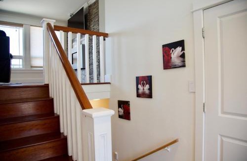 West End House | Scenic Lake View Home