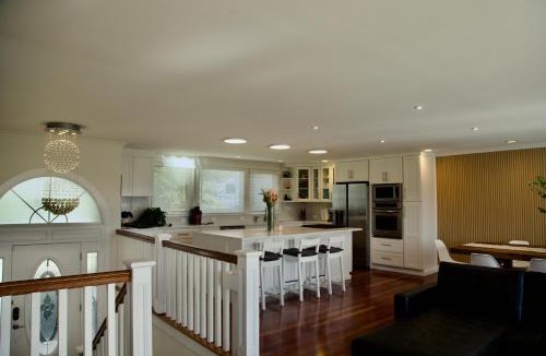 West End House | Scenic Lake View Home