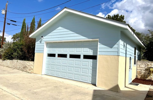 Bandera House | Scenic Lake View Home with Pool & Hot Tub