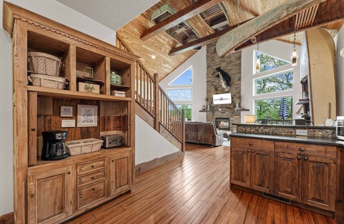 Branson House | Scenic Lakefront Lodge w/Private Hot Tub, Boat Slip, Wraparound Deck & Free Attractions