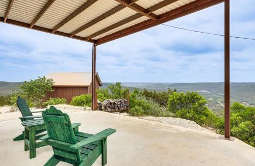 Leakey House | Scenic Leakey Vacation Rental w/Private Patio!