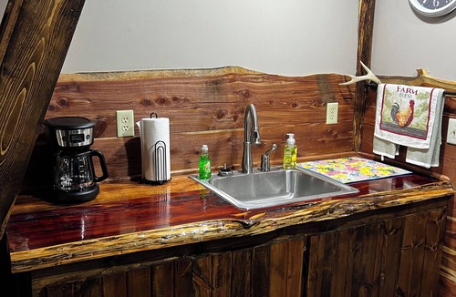 Perry Cabin | Scenic lodge near Perry, MO perfect for fishing…boating…hunting…relaxing