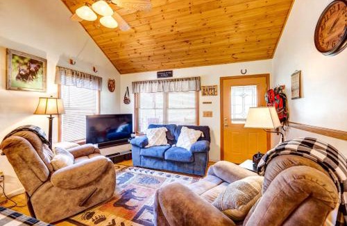 Marble House | Scenic Marble Cabin w/Fire Pit!