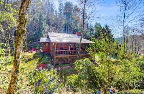 Marble House | Scenic Marble Cabin with Fire Pit!