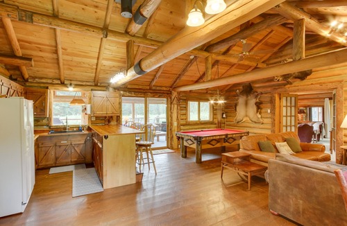 Cooke City-Silver Gate Cabin | Scenic Montana Cabin Rental ~ 1 Mi to Yellowstone!