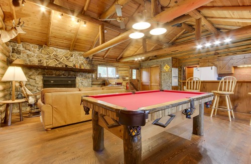 Cooke City-Silver Gate Cabin | Scenic Montana Cabin Rental ~ 1 Mi to Yellowstone!