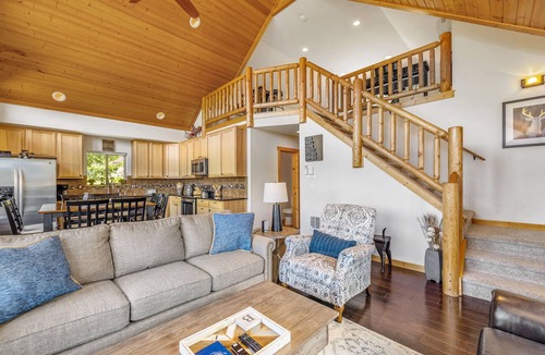 Ronald House | Scenic Mountain Cabin Built for More Family Time!