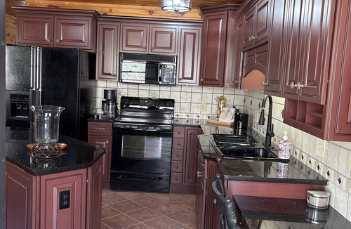 Fancy Gap House | Scenic Mountain Getaway-Newly Renovated-Bear Ridge Lodge
