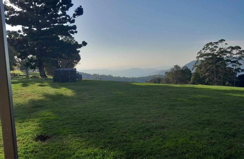 Mount Tamborine House | Scenic Mountain Retreat