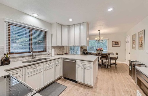 Perry Park House | Scenic Mountainside Home with Deck and Yard