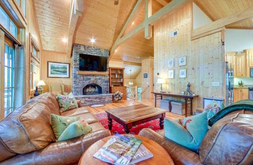 Cullowhee House | Scenic Mtn & Fairway Views: Cozy Cashiers Getaway
