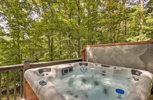 Murphy House | Scenic Murphy Escape with Hot Tub & Fire Pit!