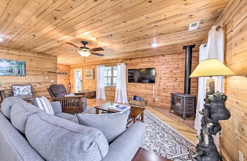 Murphy House | Scenic Murphy Escape with Hot Tub & Fire Pit!